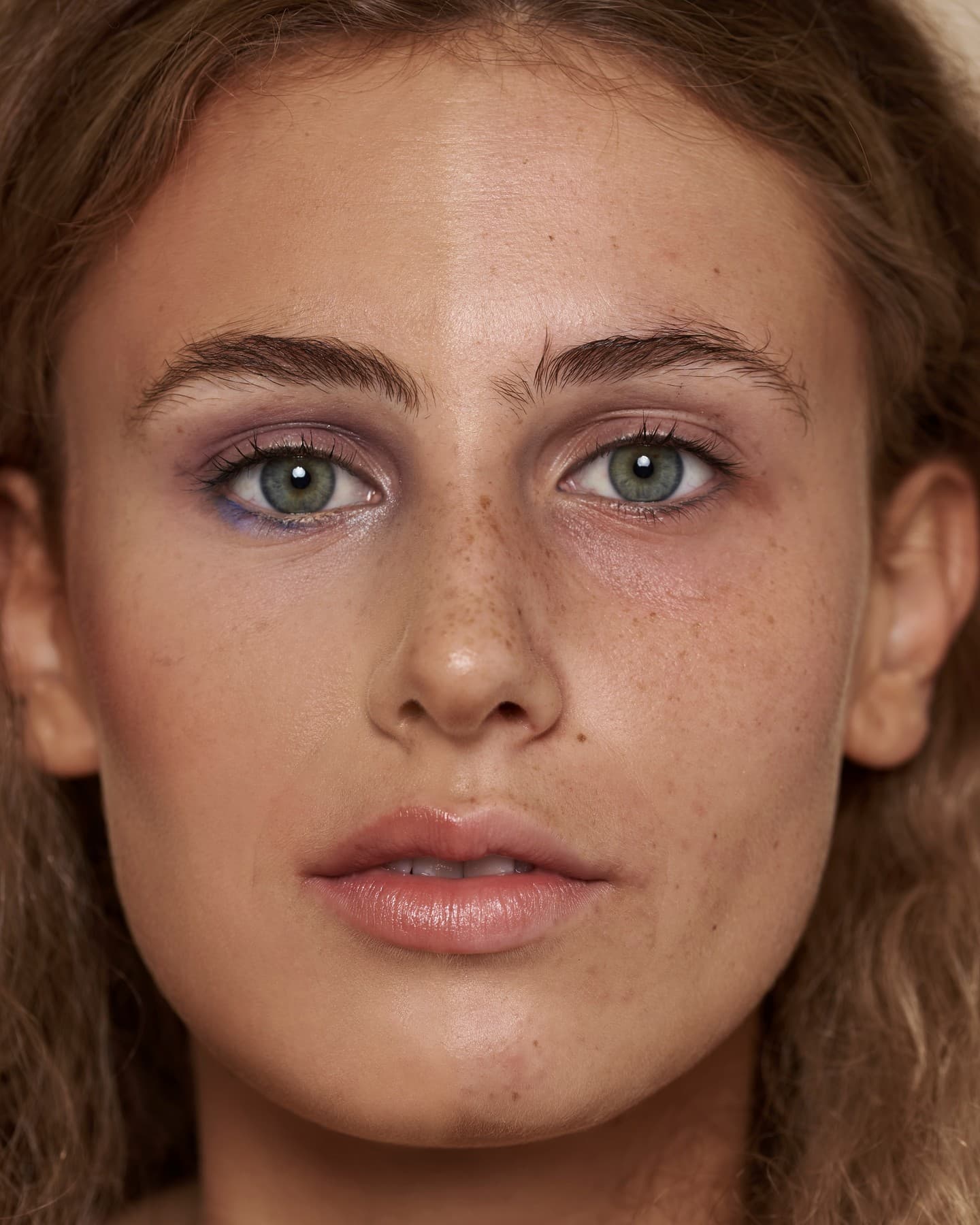 Femme avec une peau saine et radieuse - Unity Cosmetics